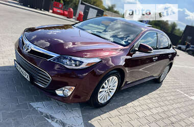 Седан Toyota Avalon 2013 в Києві