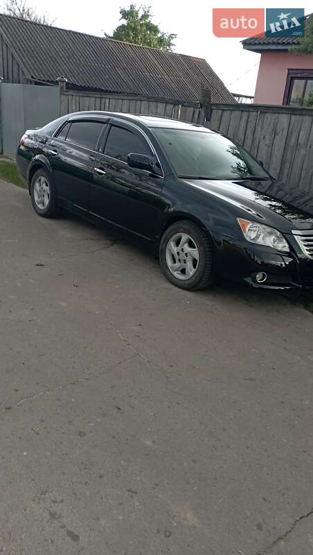 Седан Toyota Avalon 2007 в Куликівці