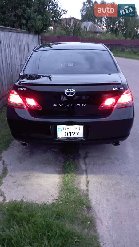 Седан Toyota Avalon 2007 в Куликівці