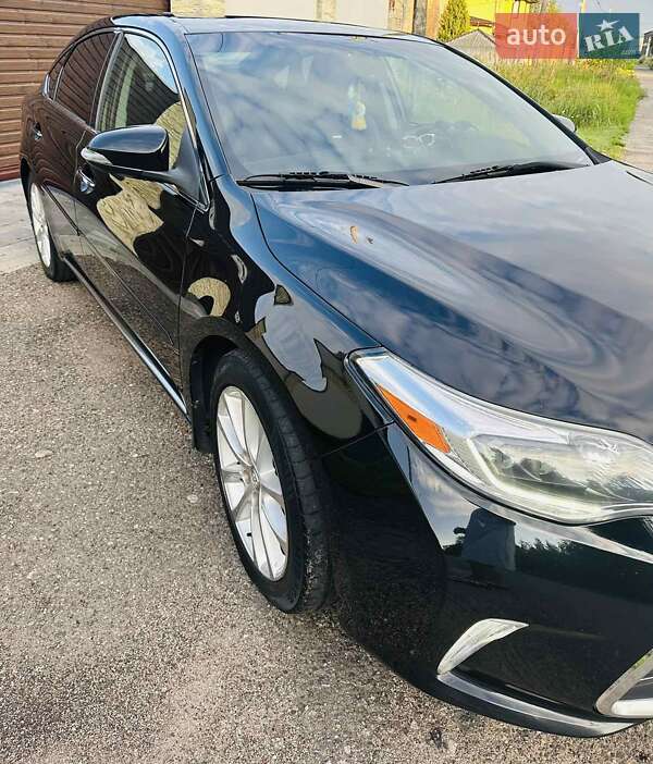 Седан Toyota Avalon 2014 в Киеве