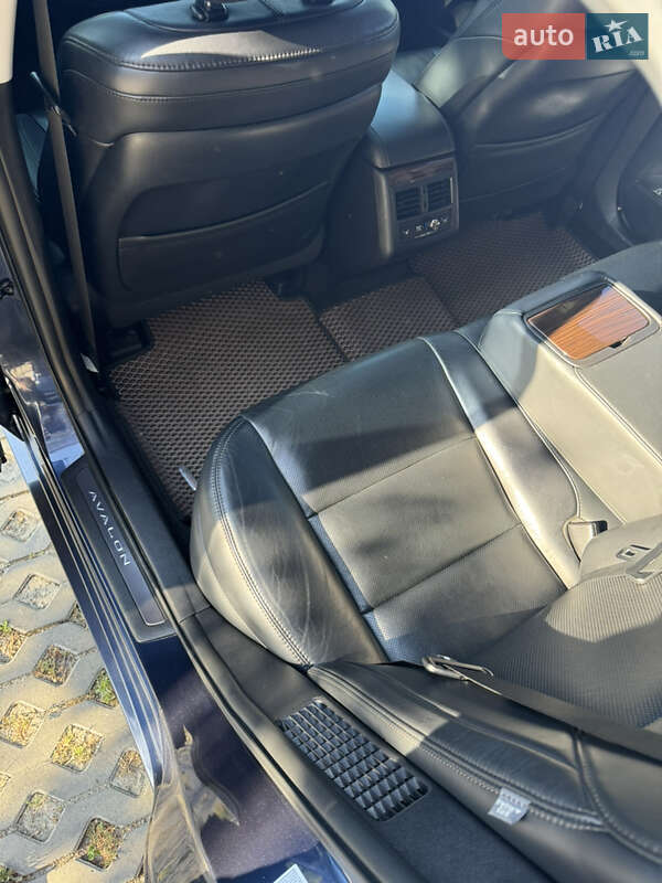 Седан Toyota Avalon 2014 в Харкові