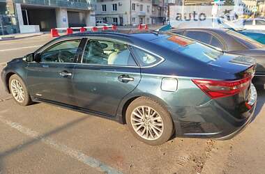 Седан Toyota Avalon 2015 в Києві