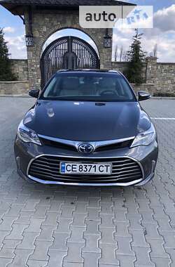 Седан Toyota Avalon 2018 в Черновцах