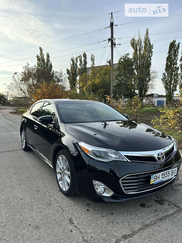 Седан Toyota Avalon 2013 в Одесі