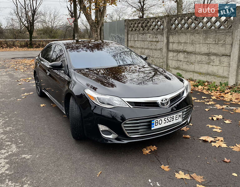 Седан Toyota Avalon 2013 в Бродах