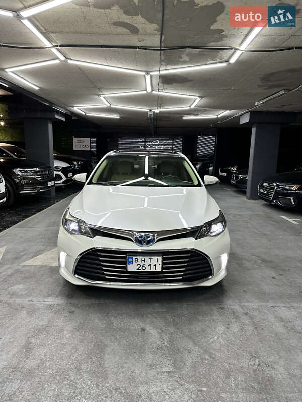 Седан Toyota Avalon 2016 в Одесі