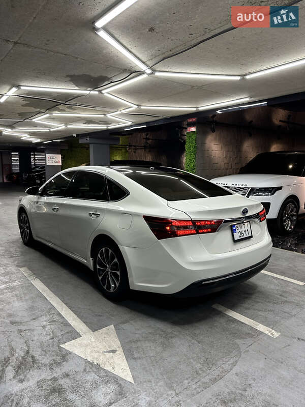 Седан Toyota Avalon 2016 в Одесі