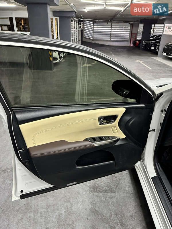 Седан Toyota Avalon 2016 в Одесі