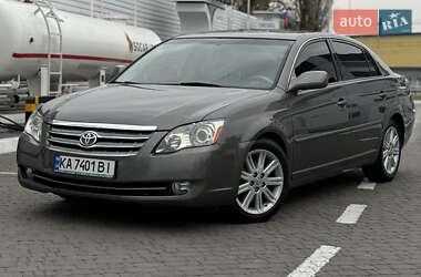 Седан Toyota Avalon 2006 в Киеве