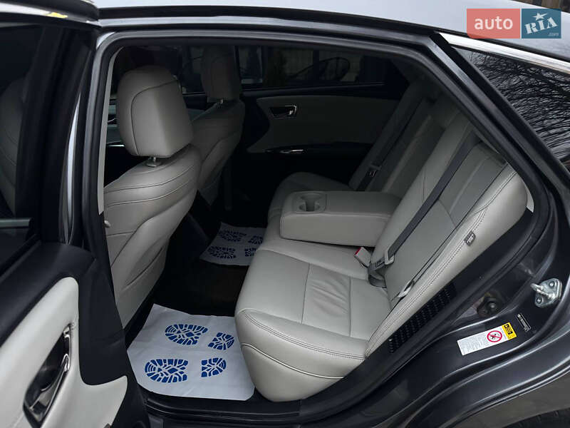 Седан Toyota Avalon 2013 в Ивано-Франковске