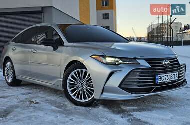 Седан Toyota Avalon 2019 в Хмельницькому