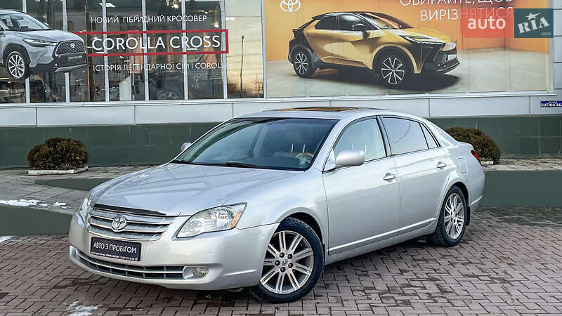 Седан Toyota Avalon 2006 в Чернівцях