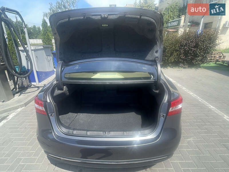 Седан Toyota Avalon 2013 в Виннице