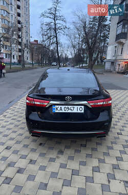 Седан Toyota Avalon 2013 в Киеве