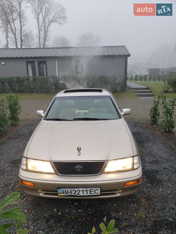 Седан Toyota Avalon 1997 в Одессе