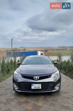 Седан Toyota Avalon 2015 в Киеве