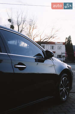 Седан Toyota Avalon 2015 в 