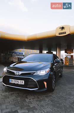 Седан Toyota Avalon 2015 в 