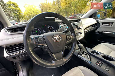Седан Toyota Avalon 2014 в 