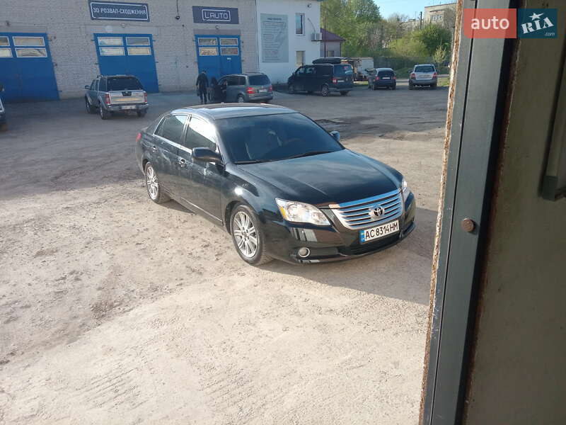 Седан Toyota Avalon 2007 в Ківерцях