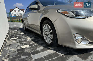 Седан Toyota Avalon 2014 в 