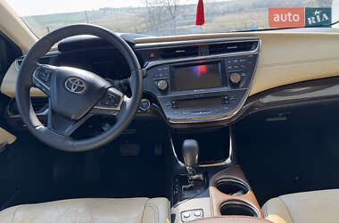 Седан Toyota Avalon 2014 в 