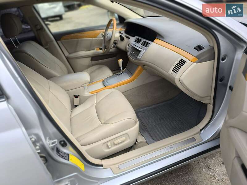 Седан Toyota Avalon 2006 в Добровеличковке