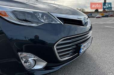 Седан Toyota Avalon 2015 в 