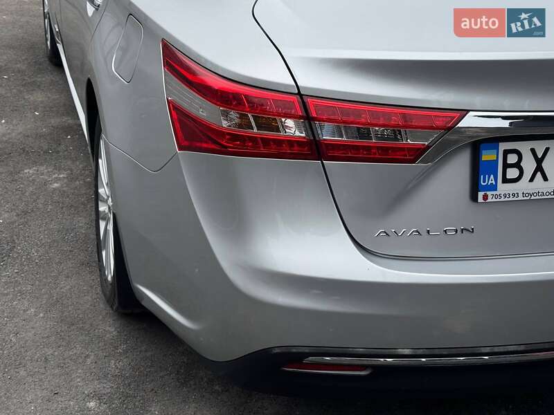 Седан Toyota Avalon 2013 в Каменец-Подольском