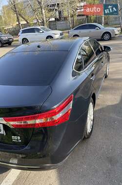 Седан Toyota Avalon 2015 в 