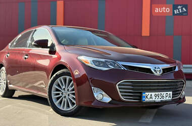 Седан Toyota Avalon 2015 в Киеве