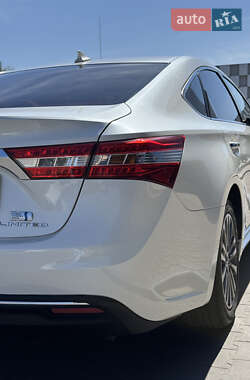 Седан Toyota Avalon 2014 в 