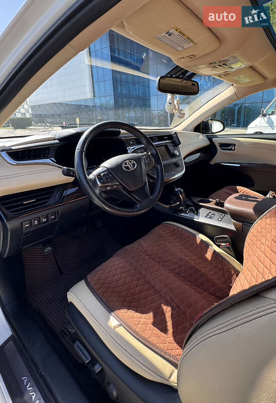 Седан Toyota Avalon 2014 в Одессе
