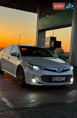 Седан Toyota Avalon 2014 в 