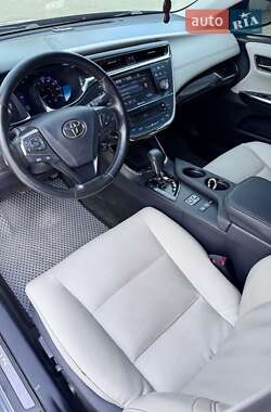 Седан Toyota Avalon 2013 в 