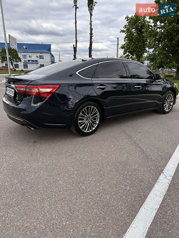 Седан Toyota Avalon 2018 в Житомирі