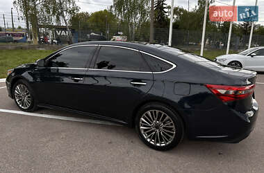 Седан Toyota Avalon 2018 в 