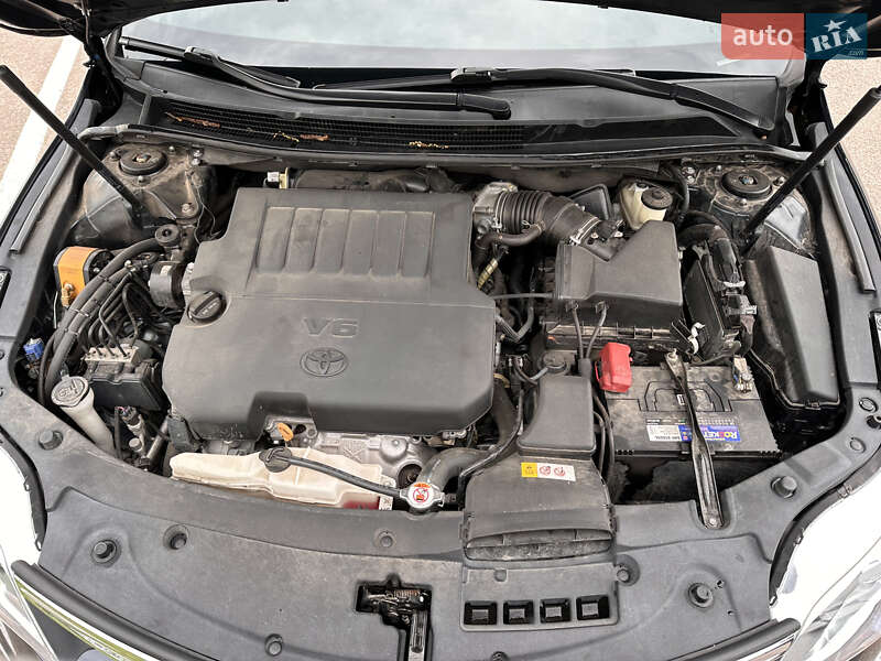 Седан Toyota Avalon 2018 в Житомирі