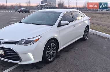 Седан Toyota Avalon 2016 в 