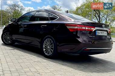 Седан Toyota Avalon 2013 в 