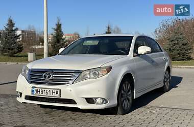 Седан Toyota Avalon 2010 в Киеве