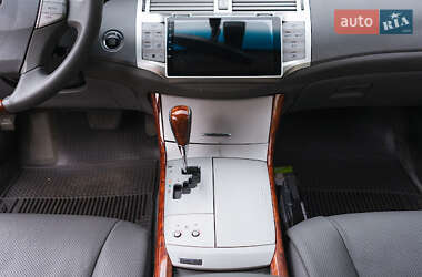 Седан Toyota Avalon 2006 в 