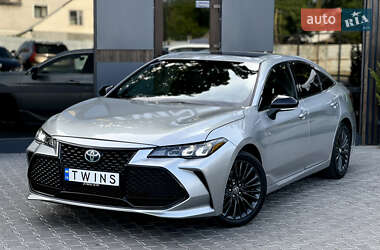 Седан Toyota Avalon 2018 в Одессе