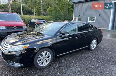 Седан Toyota Avalon 2012 в 