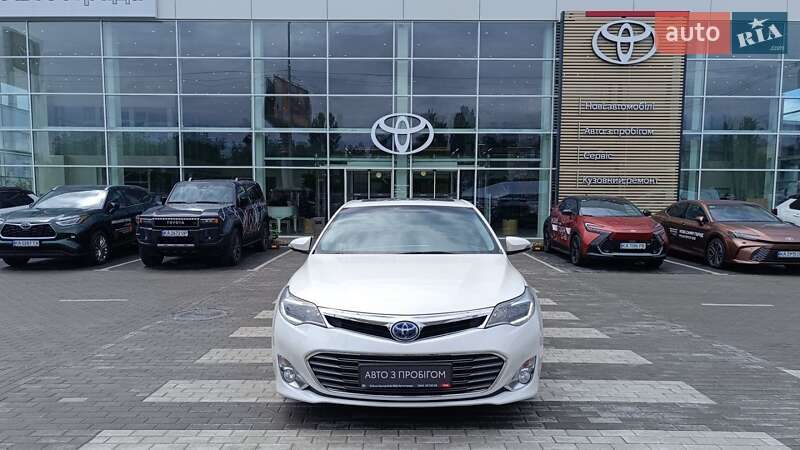 Седан Toyota Avalon 2014 в Києві