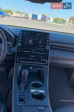 Седан Toyota Avalon 2018 в 
