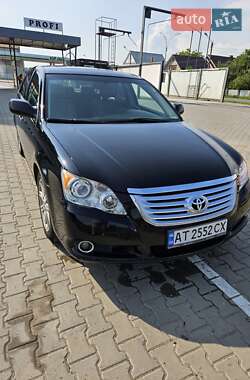 Седан Toyota Avalon 2008 в Снятине