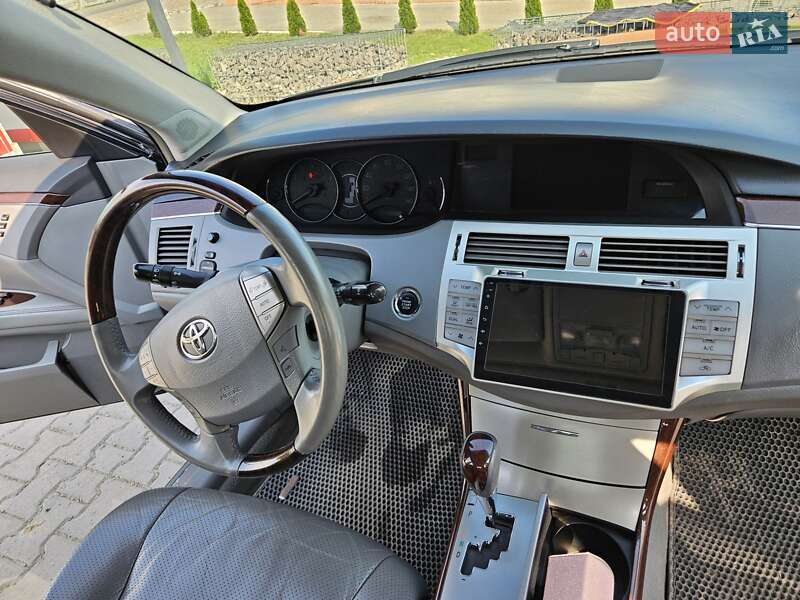 Седан Toyota Avalon 2008 в Снятине