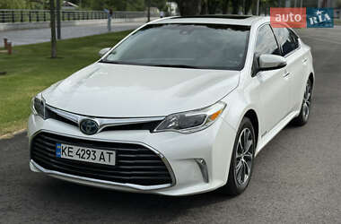Седан Toyota Avalon 2016 в Дніпрі