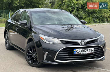 Седан Toyota Avalon 2017 в Киеве